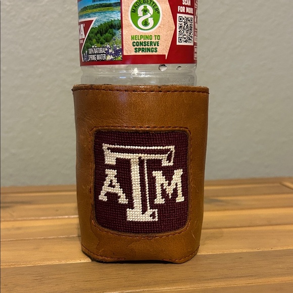 Smathers & Branson Other - Smathers and Branson leather koozie with stitched A&M.